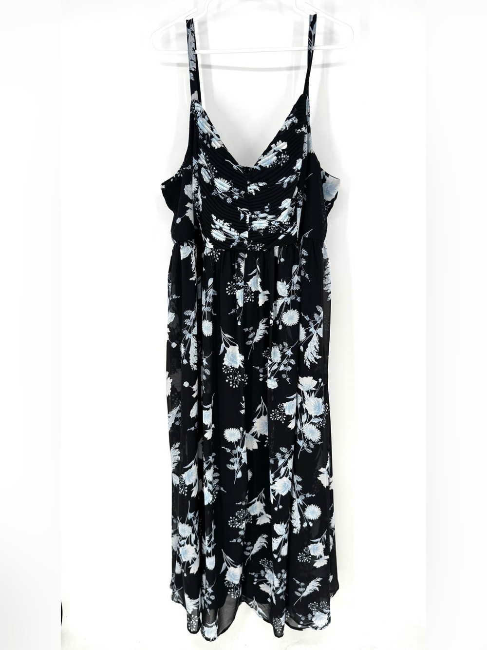 torrid smocks back whimsy Black Maxi Dress with White Floral Print - Picture 2 of 7